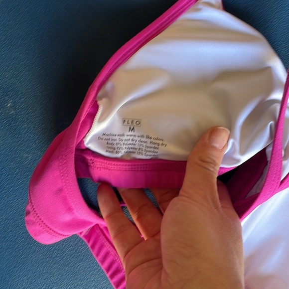 Fleo Reinette sports bra in size M and Fleo original shorts in M. - Picture 5 of 6